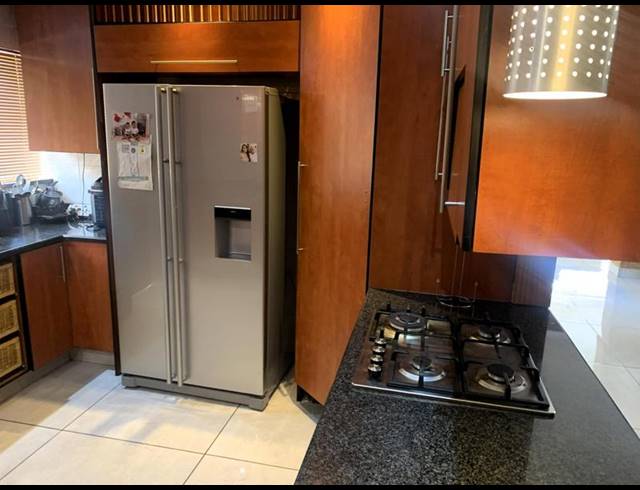 4 BEDROOM HOUSE FOR SALE IN VAN DYK PARK